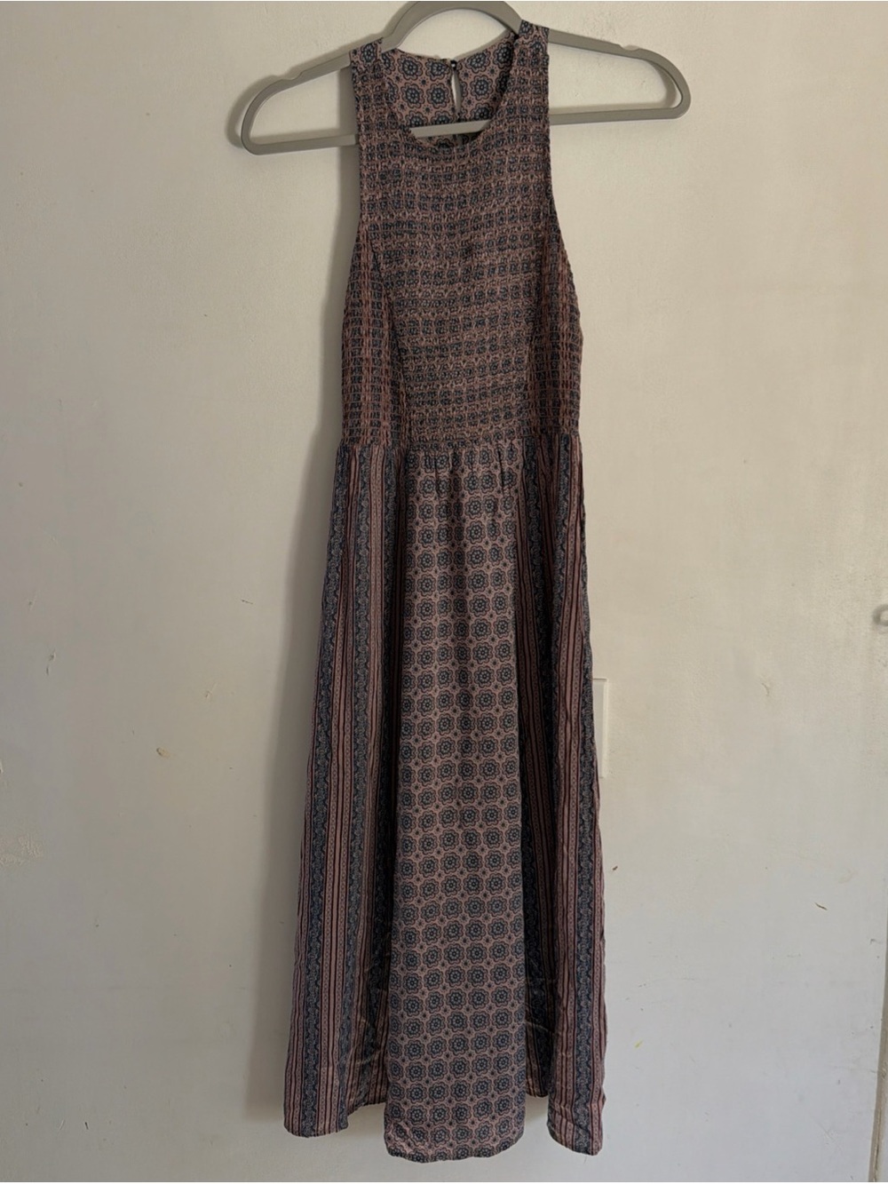 Kimchi Blue Patterned Sleeveless Maxi Dress in Mauve and Navy